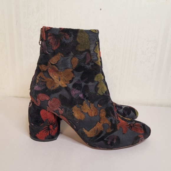 Etham Anthropologie Velvet Floral Heeled Boots Women's Size EU 36 US 5.5/6 - Picture 2 of 9